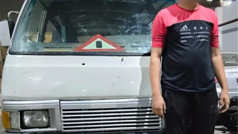 الداخلية تضبط سائق ميكروباص تعدى على مواطن بالسلام