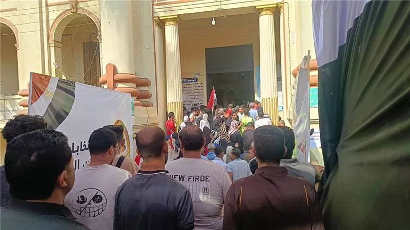 فتح لجان الاقتراع أمام الناخبين في اليوم الأخير من انتخابات الشيوخ 2025 (صور)