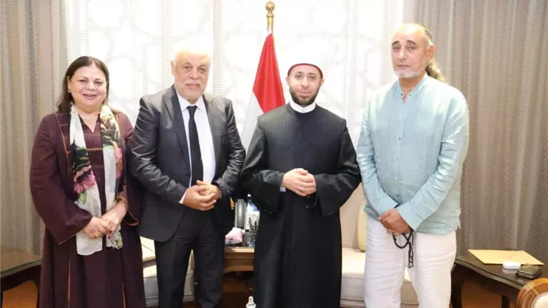 تفاصيل لقاء وزير الأوقاف ونقيب المهن التمثيلية لبحث التعاون لدعم الدراما الدينية