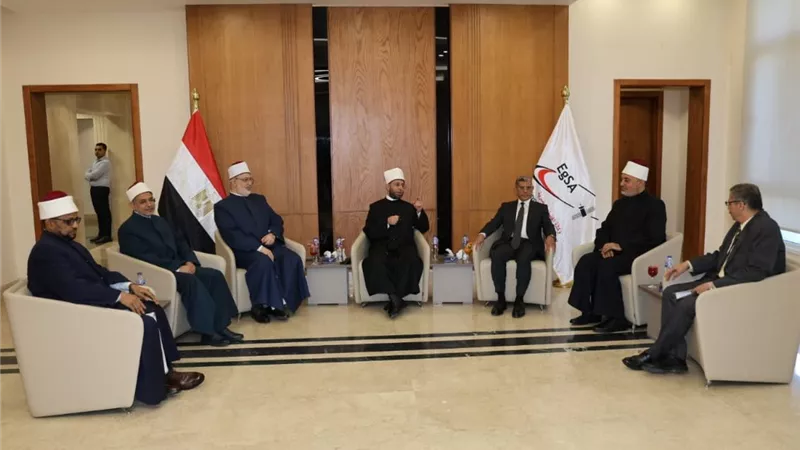 وزير الأوقاف يشهد ملتقى 