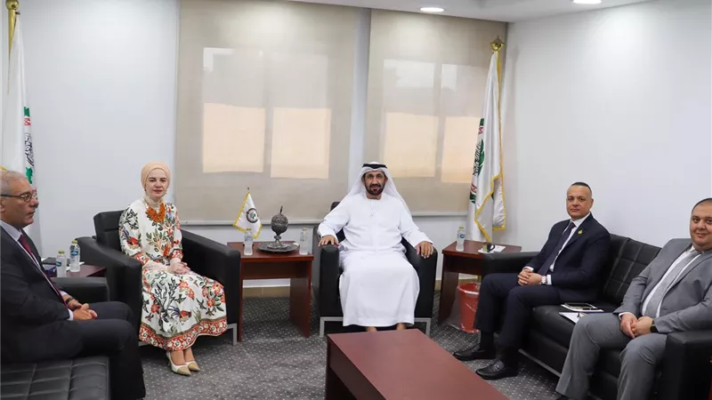 رئيس البرلمان العربي يلتقي مساعدة وزير الخارجية للشؤون البرلمانية بمصر