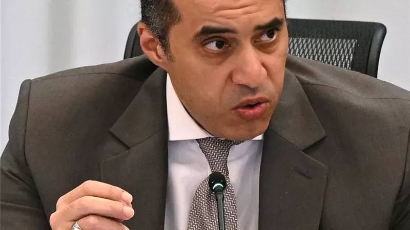 وزير الشؤون النيابية: قانون الإيجار الجديد ينهى أزمة العقارات الخالية والانهيارات
