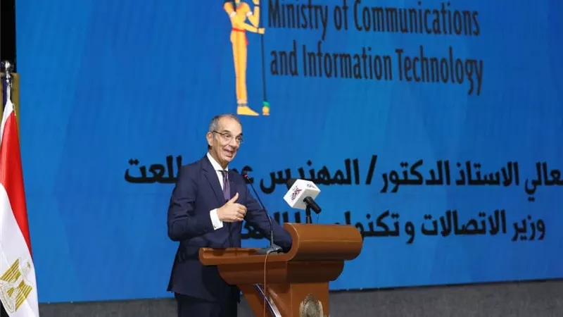 وزير الاتصالات: مبادرات لبناء القدرات الرقمية للشباب 