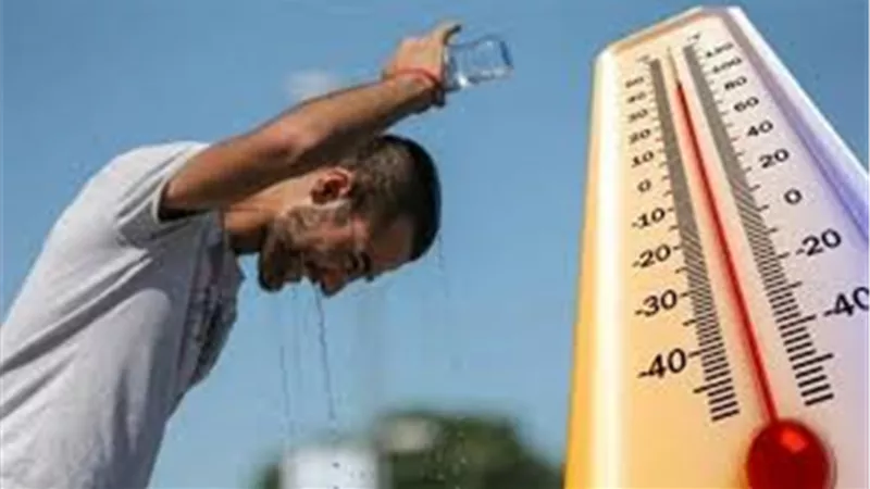 لتجنب ضربات الشمس.. 10 نصائح للخروج بأمان في الموجة الحارة 