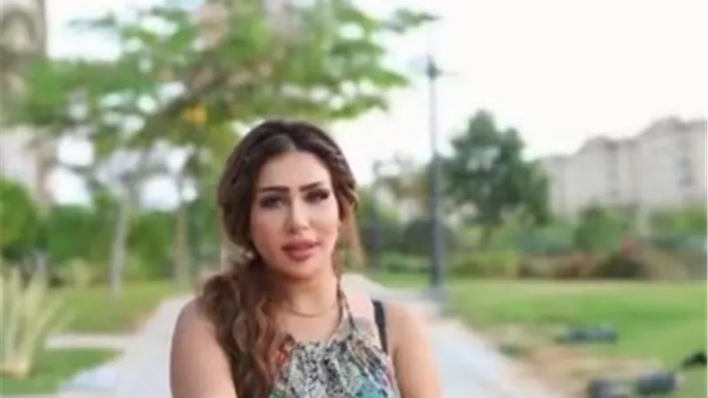 مقاطع خادشة وألفاظ إباحية.. التحقيقات تكشف مفاجآت بعد ضبط البلوجر 