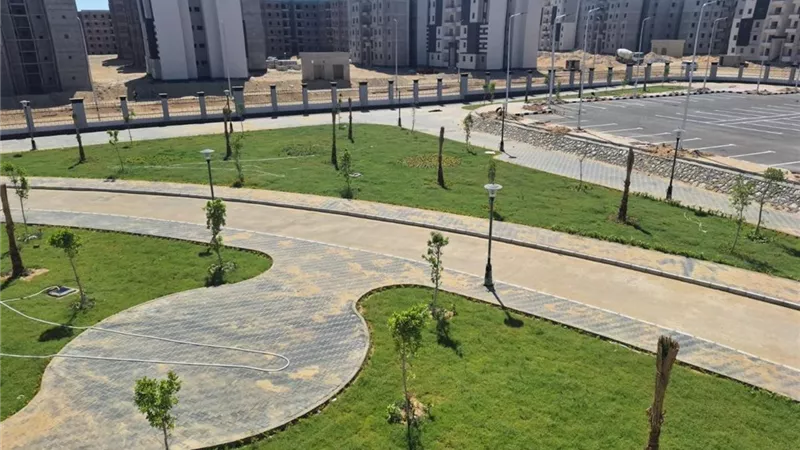 الإسكان: تسريع تنفيذ مشروعات الخدمات بمدينة أكتوبر الجديدة
