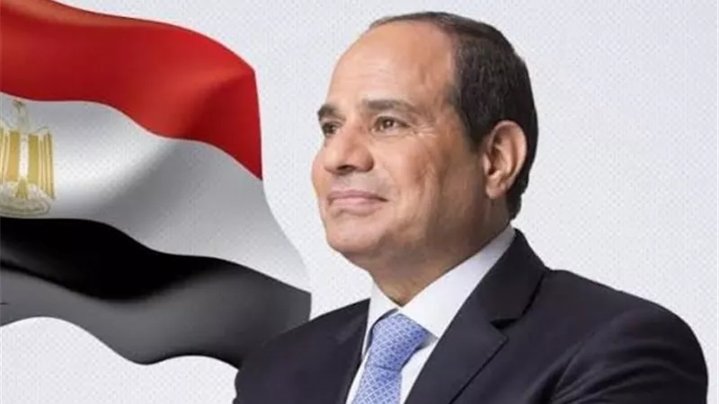 قرار جمهوري بمد خدمة أسامة ربيع رئيس هيئة قناة السويس لمدة عام