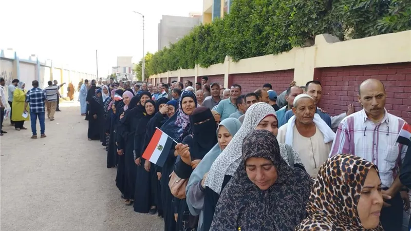 توافد الناخبين على صناديق الاقتراع بانتخابات مجلس الشيوخ بالشرقية 