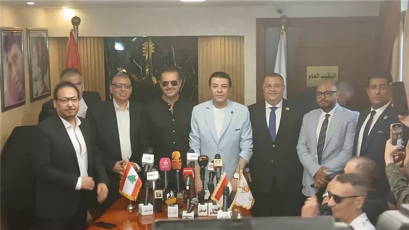 راغب علامة عن أزمة قبلات الساحل: المسئولية تقع على منظمي الحفلات