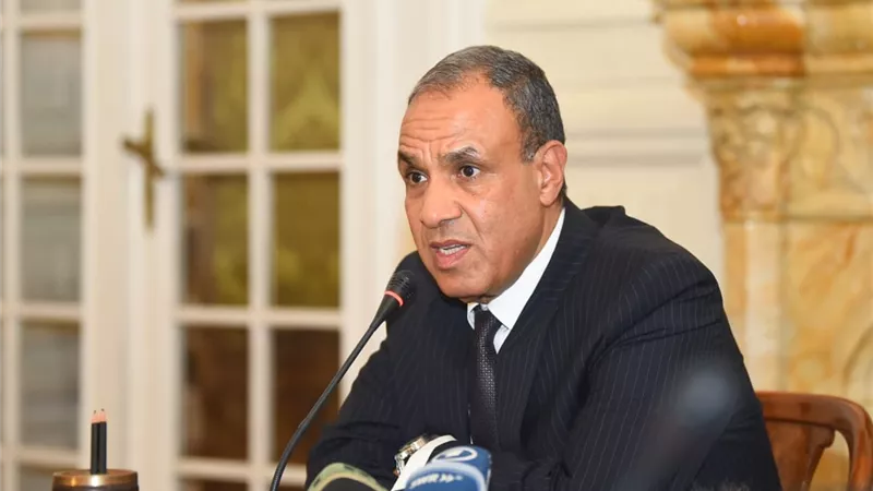 وزير الخارجية يستعرض محددات الموقف المصري أمام الإعلام الدولي