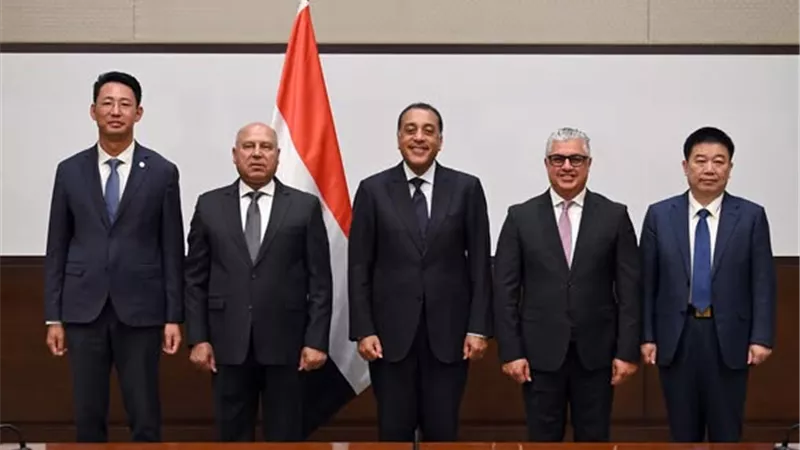 باستثمارات مليار دولار.. مدبولى يشهد توقيع عقد إنشاء مصنع مجموعة سايلون الصينية للإطارات