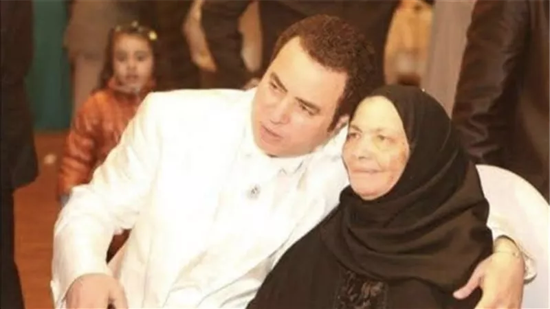 وفاة والدة الفنان صبحي خليل وتشييع الجثمان من مسقط رأسها بالغربية