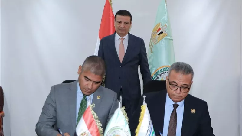 وزير الزراعة: ملتزمون بتوفير بيئة داعمة للابتكار والاستثمار في مجال البذور والتقنيات الزراعية الحديثة