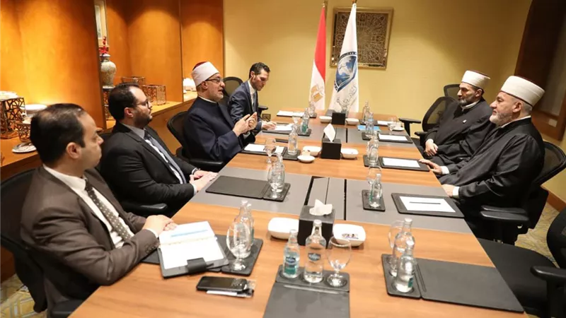 مفتي الجمهورية يبحث مع مفتي بلجراد تعزيز التعاون لخدمة مسلمي أوروبا