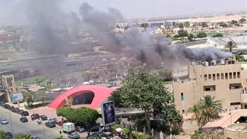 بالصور.. إخماد حريق محدود في المبنى الإداري بفرع النادي الأهلي بمدينة نصر