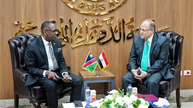 رئيس هيئة الدواء المصرية يبحث مع سفير ناميبيا تعزيز التعاون وتنظيم قطاع الأدوية