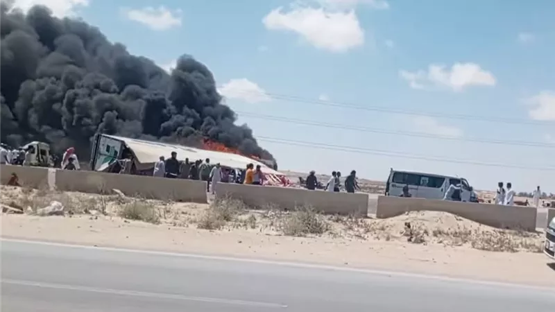 مصرع شخص وإصابة 20 في حادث مروع بطريق مطروح – الإسكندرية