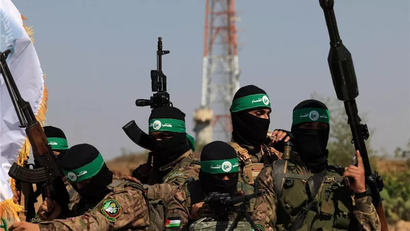 الفصائل الفلسطينية: السلاح الفلسطيني سيبقى مرتبطاً بالقضية الفلسطينية وحق العودة