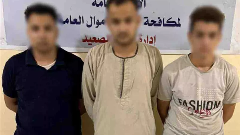بحيلة تحديث البيانات.. سقوط تشكيل عصابي انتحل صفة موظفي بنوك بالمنيا