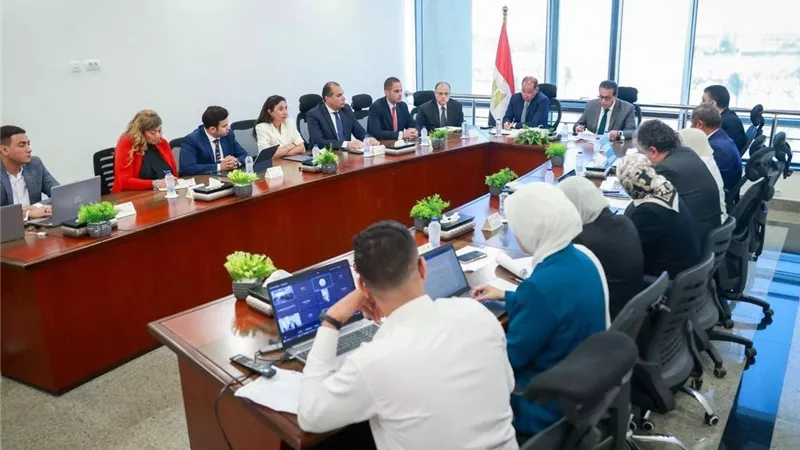 وزير الصحة يترأس الاجتماع التأسيسي الأول للجنة التنسيقية لنفاذ الدواء المصري للسوق العالمية