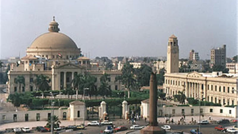رئيس جامعة القاهرة يعلن ترقية 1674 موظفا ومحاميا بالجهاز الإداري بالجامعة