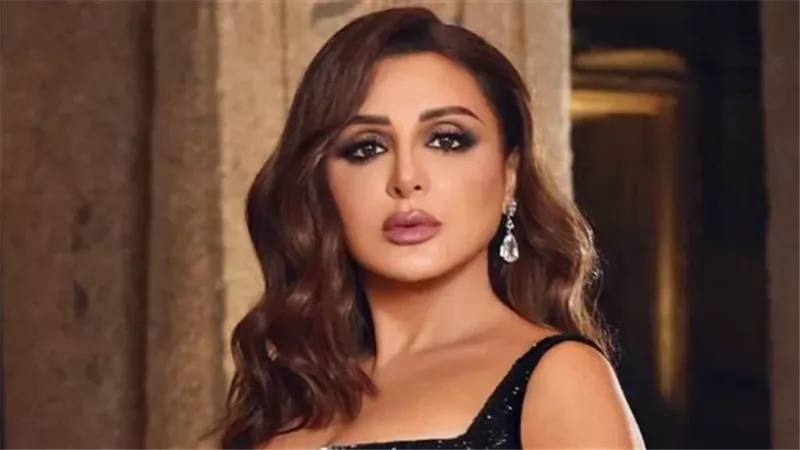 محمود سعد يعلن عودة أنغام لأرض الوطن