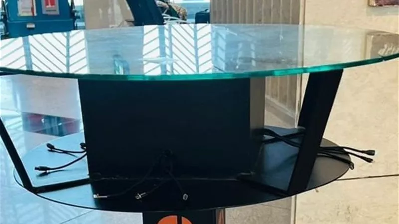 مطار القاهرة يعزز راحة المسافرين بـ 1000 كرسي حديث مزود بخدمة USB