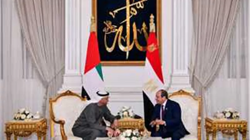 السيسي ومحمد بن زايد في جولة بمدينة العلمين الجديدة