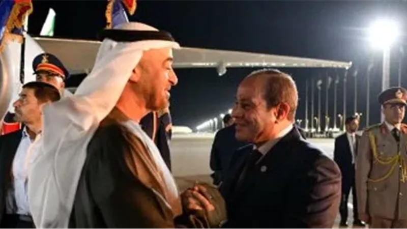 بن زايد يغادر العلمين والرئيس السيسي في مقدمة مودعيه