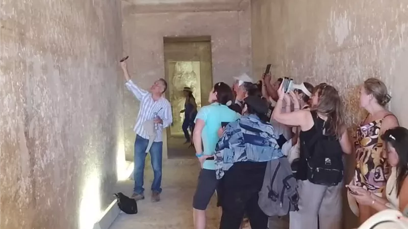 انطلاقة مبشرة للموسم السياحي في المنيا.. تل العمارنة تستقبل وفداً تشيلياً