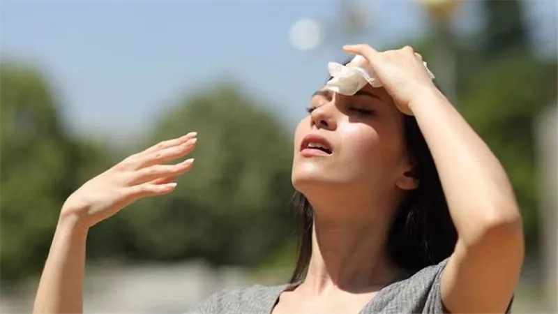 الإجهاد الحراري منها.. وزارة الصحة تحذر من 7 أمراض تهدد الحياة
