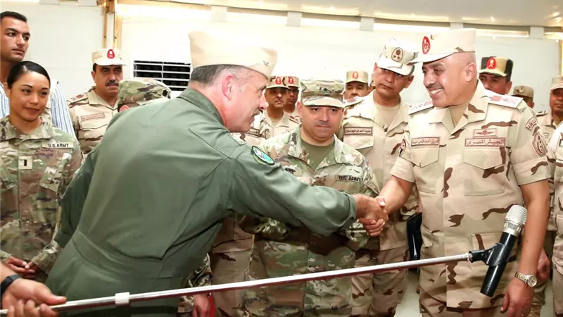 رئيس الأركان يتفقد الاستعدادات النهائية للتدريب المصري الأمريكي المشترك بقاعدة محمد نجيب