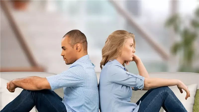 العلاقات قبل الزواج.. بين انفتاح الجيل وحكم الشريعة