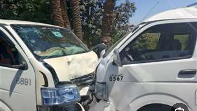 تصادم ميكروباصات بملوي يوقع 8 مصابين