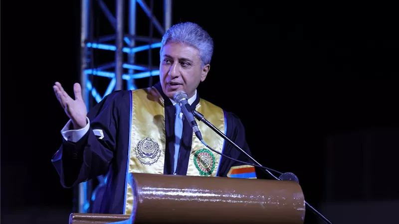 وزير السياحة يشارك في تخريج الدفعة الثانية بالأكاديمية العربية ويؤكد: النجاح رحلة مستمرة