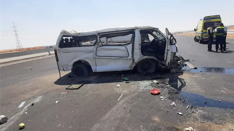 إصابة 19 عاملًا في انقلاب ميكروباص بالمنوفية.. والتحريات: كانوا عائدين من العمل