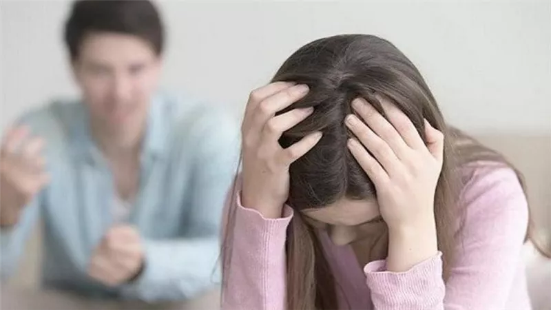 زوجة تطلب الخلع هربا من «جحيم الحر» : «جوزي مقتدر ومش عاوز يشتري تكييف»