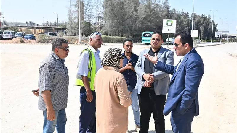 وزير الإسكان يتابع تطوير 2560 فدانًا بالمناطق الصناعية في العاشر من رمضان