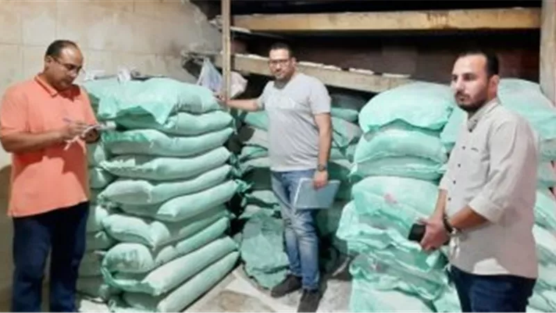 الداخلية تواصل حملاتها للسيطرة على الأسواق وضبط مخالفات المخابز