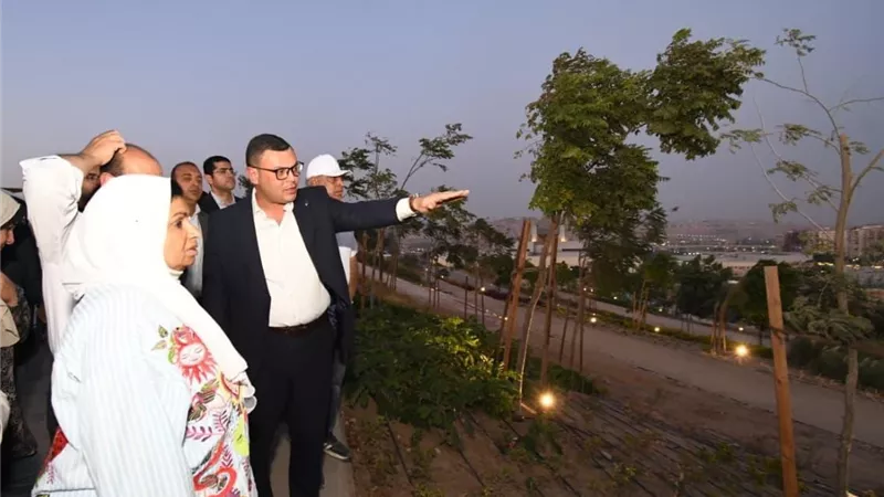  وزير الإسكان يوجه بتكثيف ودفع معدلات التنفيذ للانتهاء من مشروع حدائق تلال الفسطاط