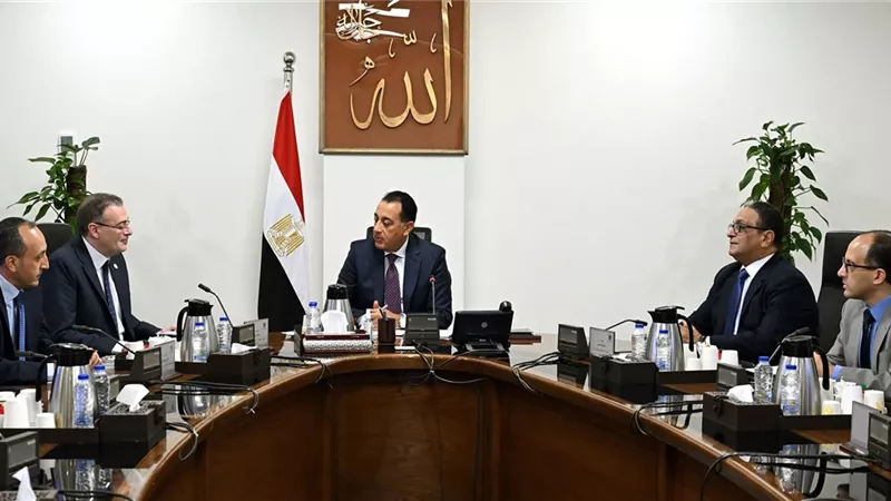 مدبولي يبحث مع رئيس 
