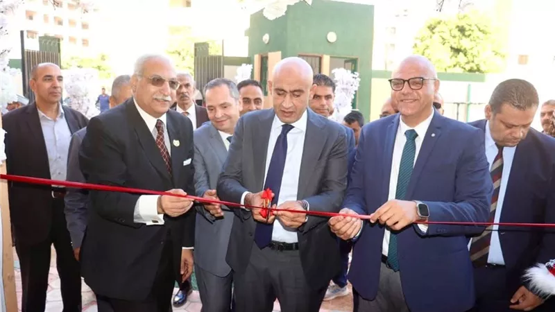 بمناسبة عيدها القومي.. وزير التعليم ومحافظ القليوبية يفتتحان 5 مدارس جديدة