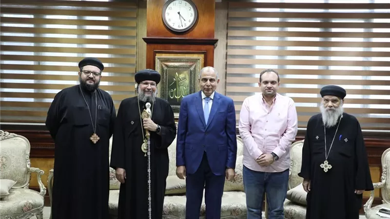محافظ المنيا يستقبل أسقف ديرمواس ويبحث تعزيز التعاون المجتمعي