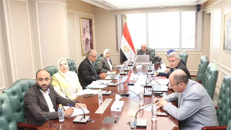 وزير الكهرباء يستعرض مستجدات مشروعات الطاقات المتجددة ضمن الاستراتيجية الوطنية للطاقة