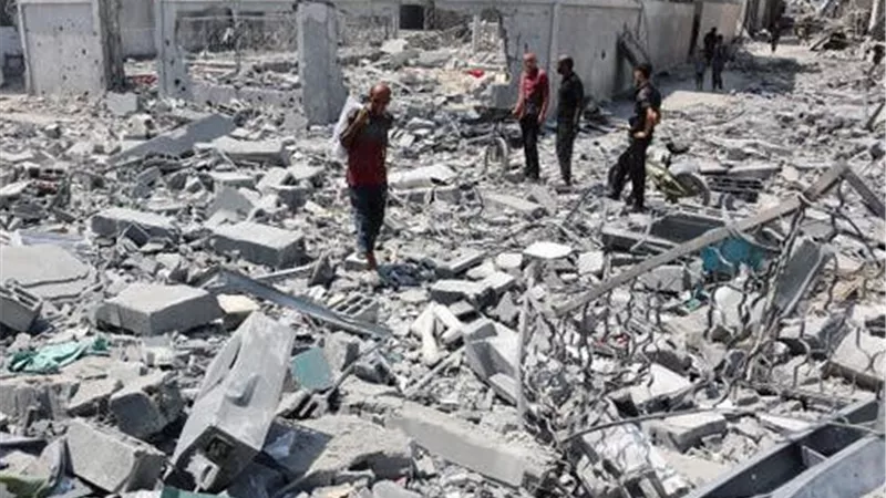 الاحتلال يكثف حشوده استعداداً لهجوم واسع على مدينة غزة وسط دمار ومجازر جديدة