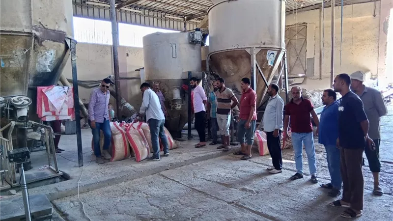 لضبط سوق الأعلاف.. وزير الزراعة يوجه بتكثيف الحملات على المخازن والأسواق وملاحقة المحتكرين