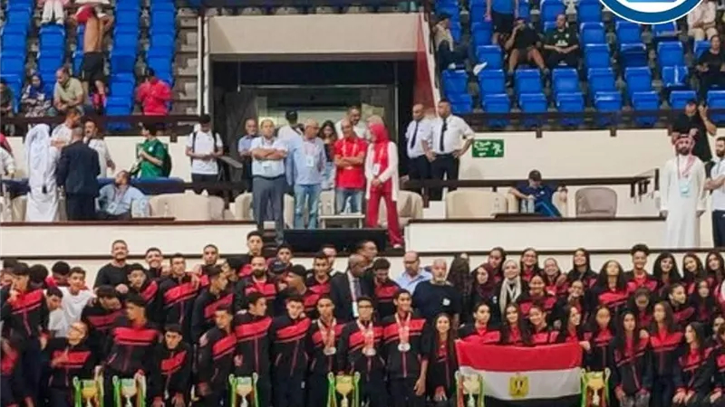 وزير الرياضة يهنئ أبطال مصر بعد حصد لقب البطولة العربية للألعاب المائية