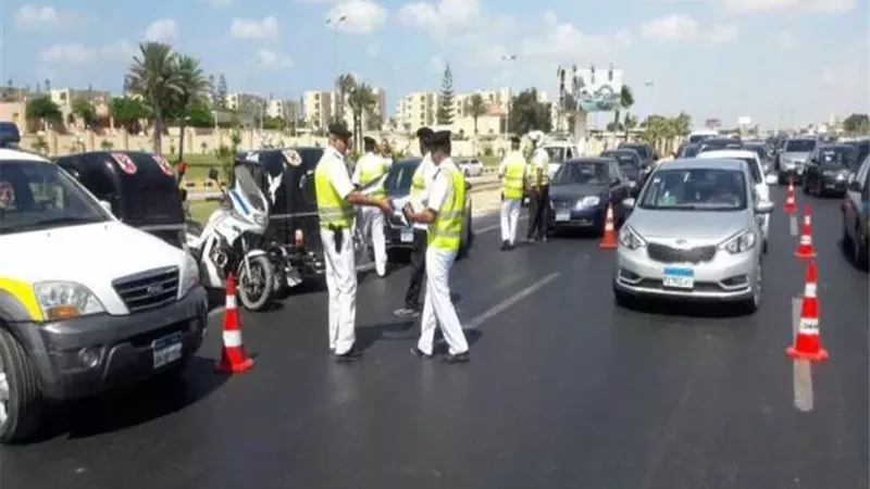 الداخلية تضبط 103 ألف مخالفة مرورية وتكشف 143 حالة تعاطي مخدرات