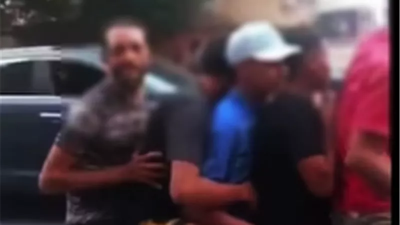 الأمن يكشف ملابسات مشاجرة بالأسلحة البيضاء أمام معهد الأورام