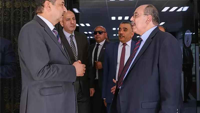 وزير قطاع الأعمال يوجّه برفع كفاءة البنية التكنولوجية لمركز المعلومات